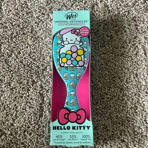 Hello kitty hairbrush